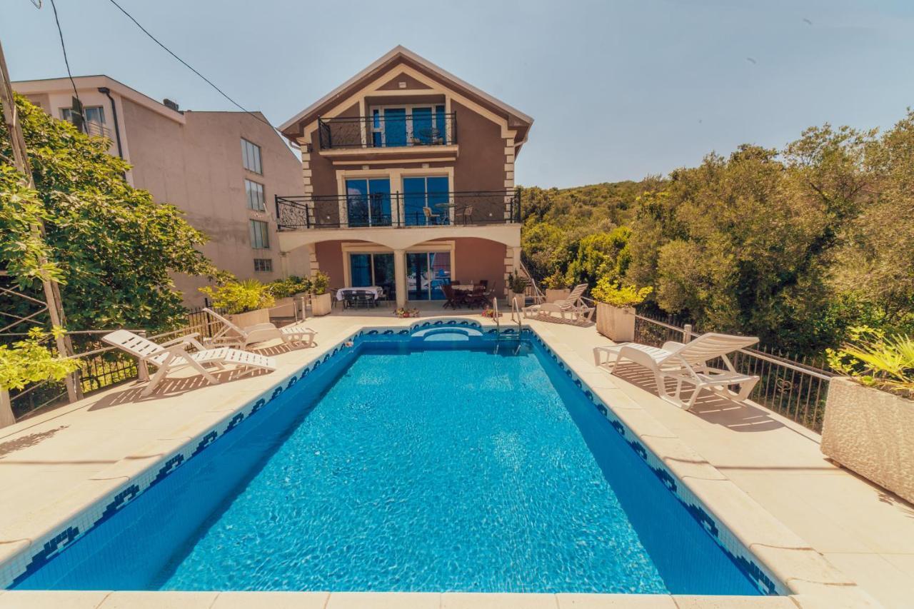 Villa Тиват Экстерьер фото