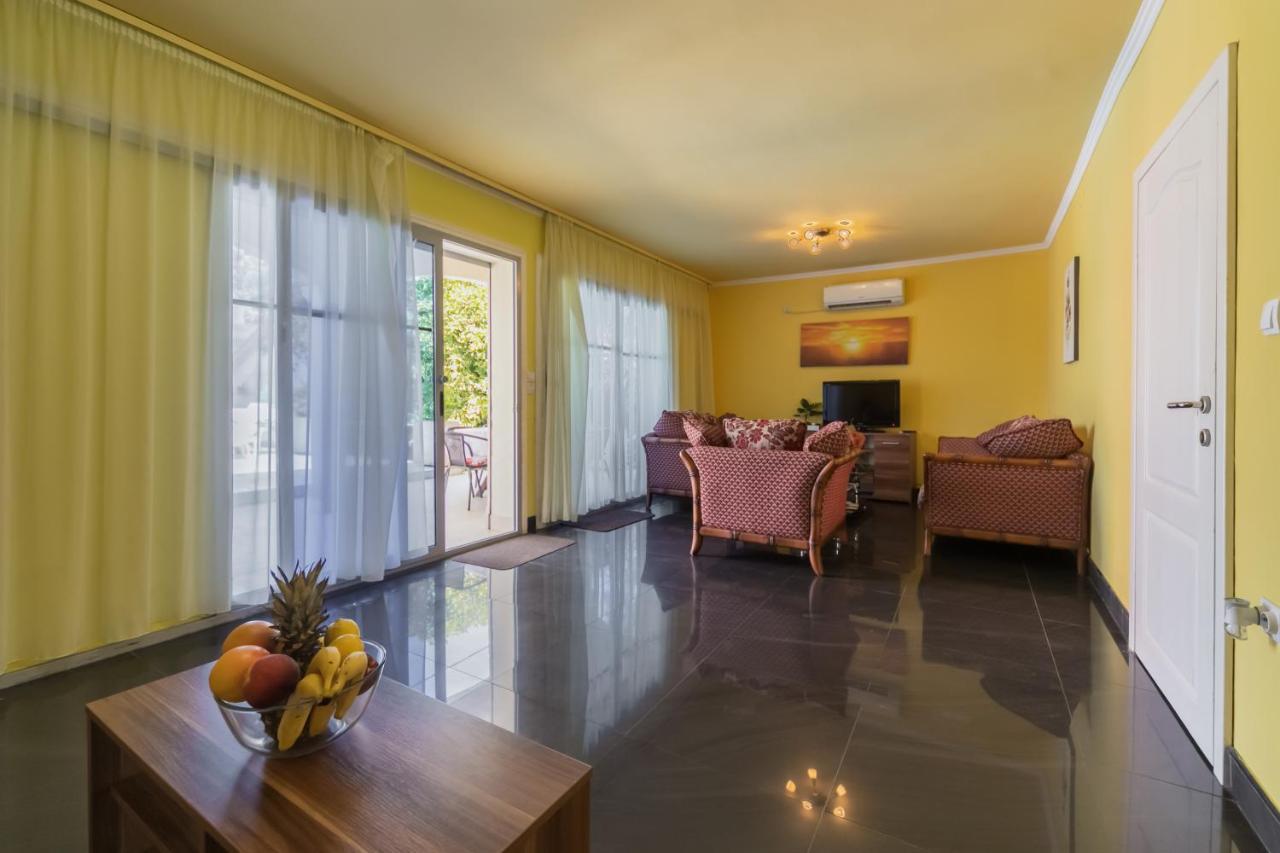 Villa Тиват Экстерьер фото